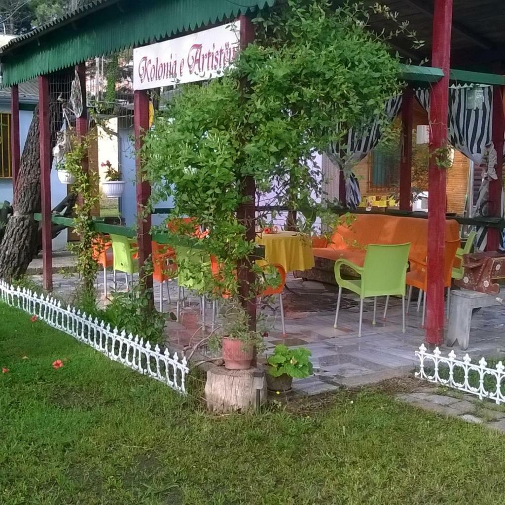 Апартаменты Kolonia E Artistave Велипойе Экстерьер фото